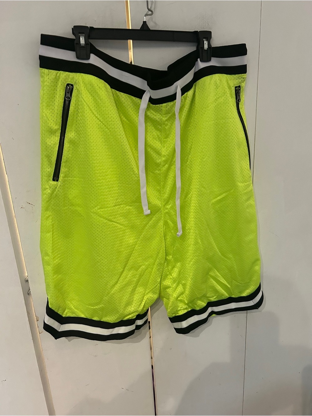Men's Neon Yellow Mesh Athletic Shorts with Zip Pockets and Contrast Trim